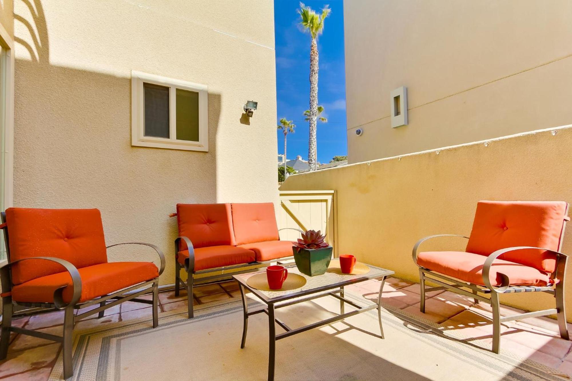 B5120 La Jolla Oceanfront Holiday home *